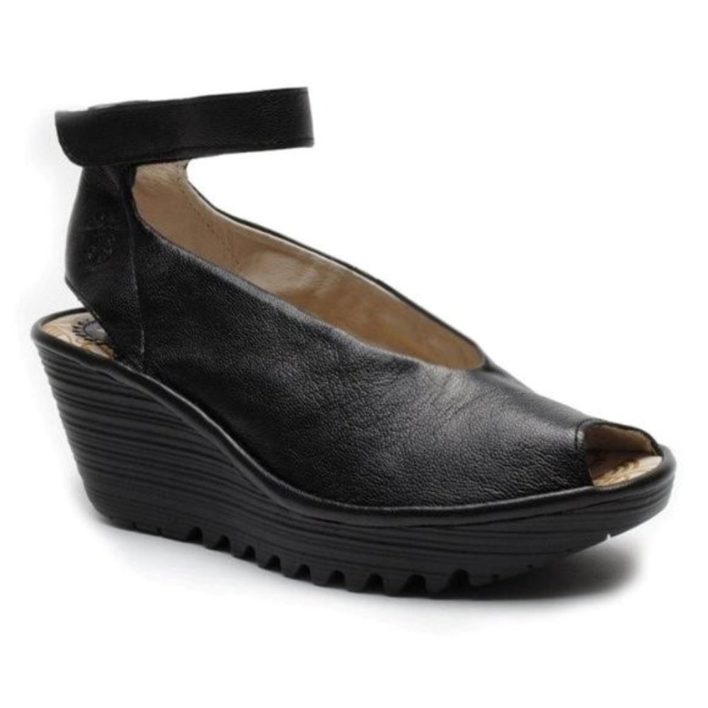 Fly London Women's Yala in Mousse Black 39 / 8 - 8.5